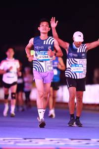 BIB: 
                            <button type="button" onclick="openModal(24019224)" class="btn btn-primary btn-sm float-right btn-popup" data-toggle="modal" data-target=".modal-high-quality">
                        <i class="fas fa-shopping-cart"></i> Add to Cart
                    </button>
                                            <button type="button" onclick="isThisMe(24019224, true)" class="btn btn-success btn-sm float-right btn-popup btn-isme hidden" data-toggle="tooltip" data-placement="bottom" title="นี่คือรูปของคุณใช่ไหม คลิกที่นี่เพื่อเอาเข้าอัลบั้ม">
                        <i class="fas fa-plus"></i> Add to album
                    </button>
                    <button type="button" onclick="isThisMe(24019224, false)" class="btn btn-warning btn-sm float-right btn-popup btn-isnotme hidden">
                        <i class="fas fa-ban"></i> Remove from album
                    </button>